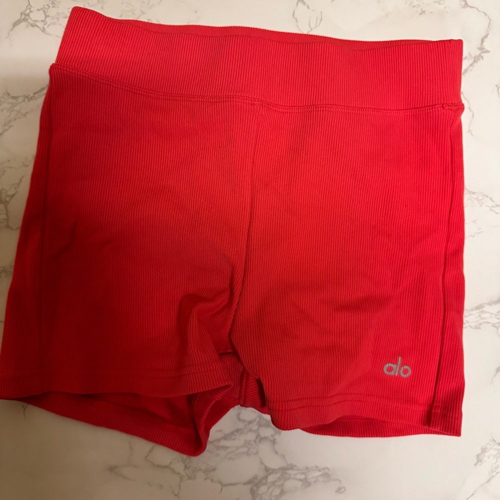Alo yoga ribbed goddess shorts - Picture 2 of 2